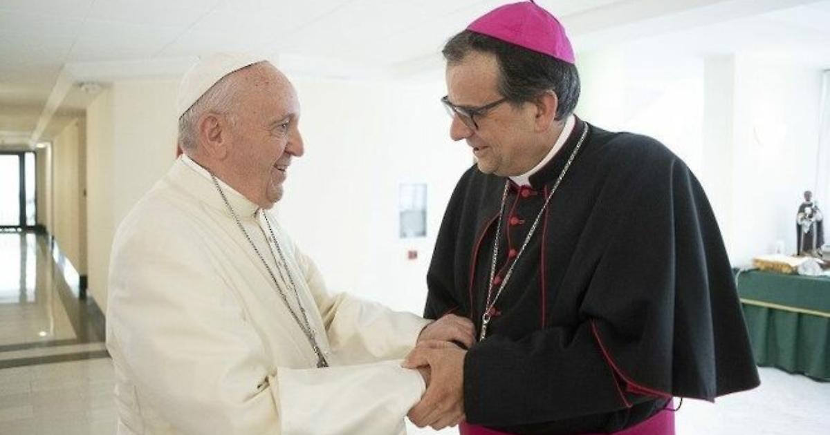 Papa Francesco in condizioni preoccupanti: le preghiere di Lojudice