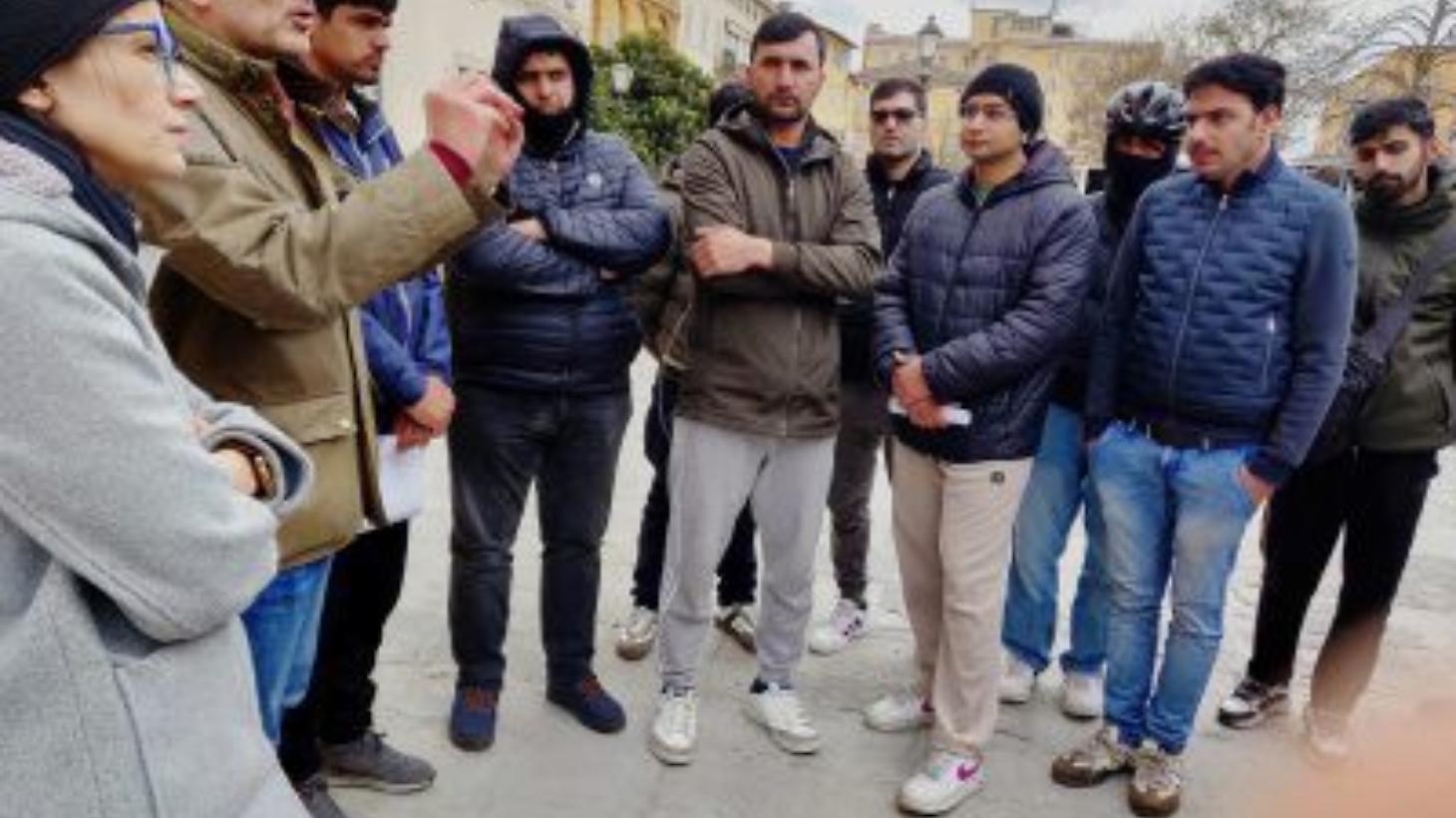 I rider protestano: &ldquo;Salario equo e pi&ugrave; sicurezza&rdquo;