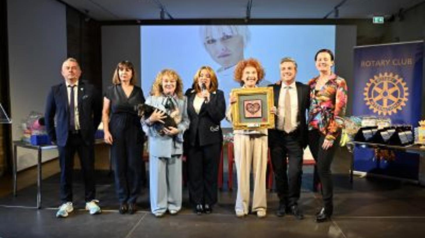 Commozione e solidariet&agrave; al Premio Toffa: premiata Cinzia Leone. Gaia Tancredi: "Messaggi fondamentali"