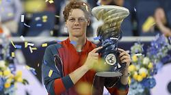 Tennis, Jannik Sinner supera Frances Tiafoe in due set e vince il Masters 1000 di Cincinnati. Ecco gli highlights del match