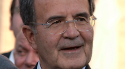Prodi alla Certosa di Pontignano: "L'Europa vive una fase di smarrimento"