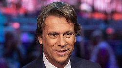 Torna l'appuntamento con l'attualit&agrave; stasera in tv su Rete 4 con Quarta Repubblica: Nicola Porro torna sulle dimissioni del ministro Sangiuliano 