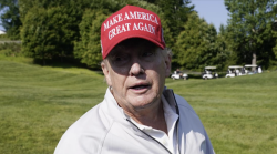 Donald Trump, colpi di arma da fuoco vicino all'ex presidente. Ipotesi di tentato omicidio. Trovato un kalashnikov. Arrestato un uomo