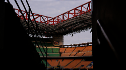 Champions League, l'Uefa nega la finale 2027 nello stadio San Siro: "Il Comune di Milano non garantisce sull'assenza di lavori"