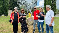 Il Gallo dei 100 anni darà il benvenuto a chi arriva dal Chianti