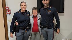 Soldi e gioielli sottratti ad anziani: la polizia ferma 4 persone e recupera la refurtiva