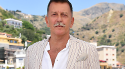 L'attore Pietro Genuardi ha una rara malattia del sangue. Il Paradiso delle Signore andr&agrave; avanti senza Armando