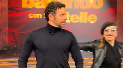 Ballando con le stelle stasera in tv sabato 23 novembre su Rai 1: ballerino per una notte, ospiti, anticipazioni e coppie in gara