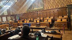 Consiglio comunale, bagarre sui Camper: l'opposizione va via