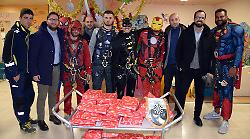 Scotte, arrivano i supereroi acrobatici per portare doni di Natale ai bambini