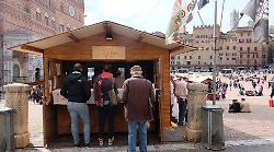 Tornano le frittelle dal 25 gennaio, da Piazza del Campo alla novit&agrave; Due Ponti