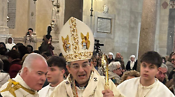 Giubileo, la storia del diacono senese Paolini al fianco del cardinale