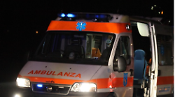 Incidente d'auto a Natale, una 61enne ferita e portata alle Scotte