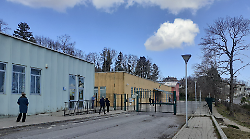 Demolita la vecchia scuola ma non ci sono i fondi per costruire quella nuova