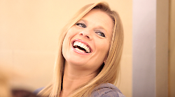 Laura Freddi a Storie di donne al bivio: l'amore con Paolo Bonolis, la lite con Sonia Bruganelli e il matrimonio con il compagno Leonardo