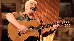 Pino Daniele - il tempo rester&agrave;, ecco il docu-film a dieci anni dalla morte del cantante: la carriera, gli amori e la tragica scomparsa 