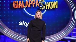 Brenda Lodigiani, chi è la comica ospite a La volta buona: le origini sinti, il fidanzato e le imitazioni al GialappaShow