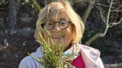 Anna Moroni ospite di Caterina Balivo a La volta buona, chi &egrave;: dall'infanzia a Gubbio al successo con La prova del cuoco