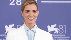  Giusy Buscemi ospite di Caterina Balivo a La volta buona, chi &egrave;: carriera e vita privata dell'attrice di Un passo dal cielo 8 