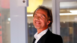 Antonio Zequila ospite in tv da Caterina Balivo a La Volta Buona su Rai 1, lunedì 13 gennaio: dai fotoromanzi alla relazione con Simona Tagli 