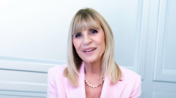 Gemma Galgani si avvicina a Renato. Fabio non perde tempo e si bacia con Elena: ecco cosa &egrave; successo a Uomini e Donne, gioved&igrave; 16 gennaio