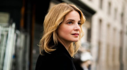 Rike Schmidt torna nei panni di Claudia in Blackout 2, chi &egrave;: la carriera e il successo dell'attrice tedesca