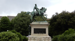 Garibaldi, una visita a Siena immortale tra lapidi e foto