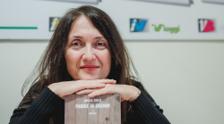 Siena, il nuovo libro di Melissa Turchi. Nel romanzo Parole in grammi la famiglia che ritrova il modo di comunicare