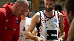 Basket, la Virtus conquista una bella vittoria in rimonta contro Cecina 