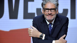 Dritto e rovescio stasera in tv giovedì 6 febbraio su Rete 4: inchieste e approfondimenti del talk show condotto da Paolo Del Debbio