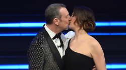 Amadeus e la moglie Giovanna Civitillo ospiti a C'&egrave; Posta per Te, sabato 8 febbraio: dalla loro storia d'amore, all'ex moglie Marisa Di Martino