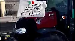 Protesta dei trattori, gli agricoltori sono arrivati a Firenze. Il video