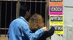 Siena, cala l'offerta di case in vendita ma gli affitti commerciali aumentano: i numeri