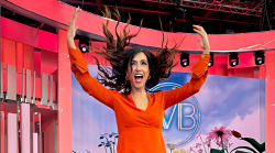 La Volta Buona oggi in tv venerd&igrave; 21 febbraio su Rai 1: Caterina Balivo festeggia il suo compleanno in studio insieme agli ospiti