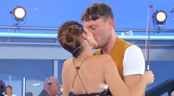 Uomini e Donne, Barbara De Santi esce dal programma con Ruggiero D'Andrea, venerd&igrave; 7 marzo: scopri tutte le storie d'amore della dama