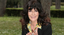 Mita Medici ospite di Caterina Balivo a La volta buona, chi &egrave;: la carriera, l'amore per Franco Califano, il tradimento di Adriano Panatta