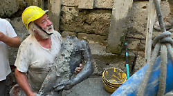 Un francobollo dedicato alle scoperte archeologiche di San Casciano dei Bagni