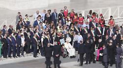 Quando i sindaci del territorio senese andarono in Vaticano e incontrarono Papa Francesco