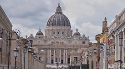 Domani col Corriere di Siena in regalo il poster di Papa Francesco 