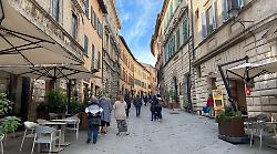 Montepulciano, il consiglio comunale approva il nuovo regolamento sul decoro urbano e sull'occupazione del suolo pubblico