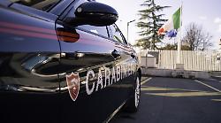 Carabinieri inseguono un'auto e sparano due colpi in aria: allarme tra la popolazione