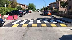 Sicurezza stradale, a Monteroni d'Arbia l'amministrazione posiziona tre nuovi dossi rallentatori