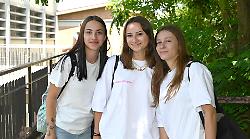 Sorrisi, ansie e speranze per l'esame di maturità