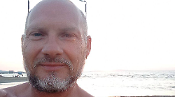 Morto sull'escavatore, svolta l'autopsia. C'è un indagato per omicidio colposo