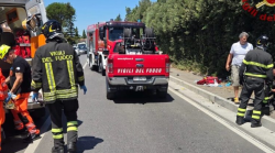 Auto si schianta contro moto, 37enne sbalzato fuori strada: è grave alle Scotte di Siena
