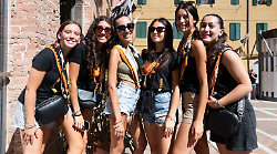 Palio di Siena, fra i contradaioli della Lupa c'è voglia di stupire con Ares Elce e Shardana. Le foto