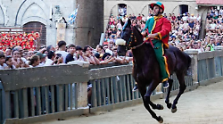 Palio di Siena, ecco il soprannome scelto dal Drago per Michel Putzu