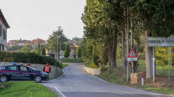 Violenta rapina e aggressione a una donna in casa: un 19enne patteggia la pena e chiede scusa alla vittima