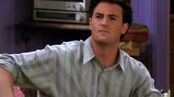 Matthew Perry, chi è il medico che si dichiara colpevole della sua morte. Alcol, droghe, oltre cinquanta antidolorifici al giorno: come si spense l'attore di Friends. "Iniziai a bere a 14 anni"
