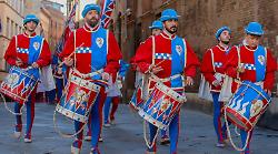 La contrada della Pantera istituisce quattro borse di studio